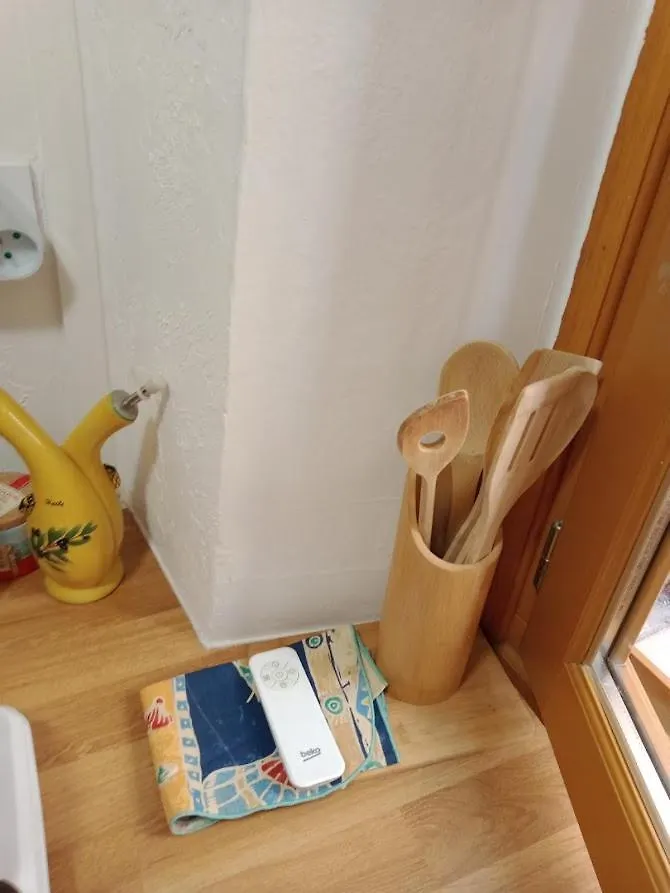 Apartment Cadre De Reve Mais Vous Faites Le Menage- Very Good Prices But You Have To Clea-N Th-E Flat Cannes France