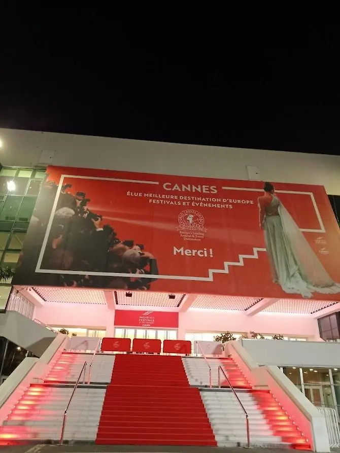 Apartment Cadre De Reve Mais Vous Faites Le Menage- Very Good Prices But You Have To Clea-N Th-E Flat Cannes
