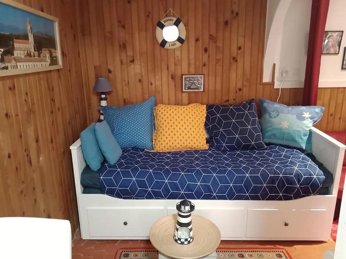 Cadre De Reve Mais Vous Faites Le Menage- Very Good Prices But You Have To Clea-N Th-E Flat Cannes Francie