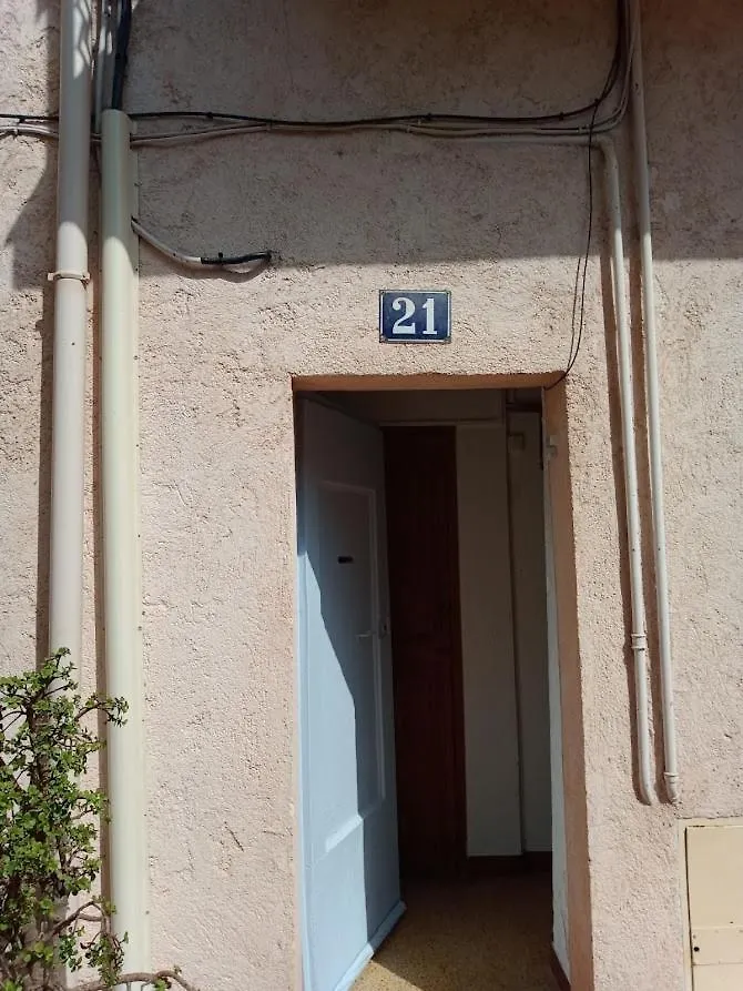 Cadre De Reve Mais Vous Faites Le Menage- Very Good Prices But You Have To Clea-N Th-E Flat Cannes Francie
